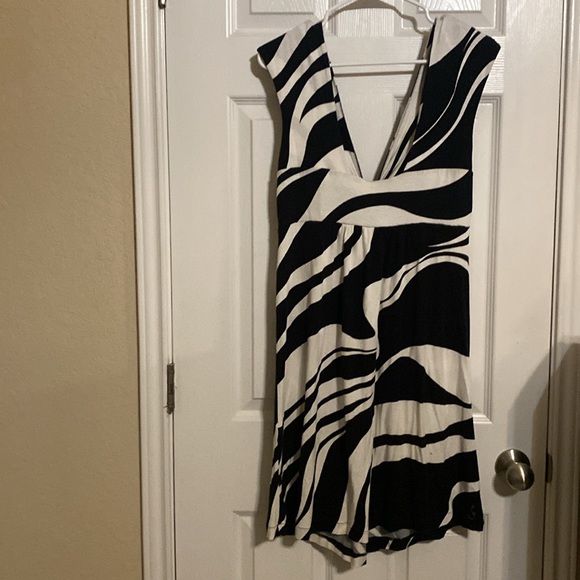 EXPRESS - Picture 3 of 9